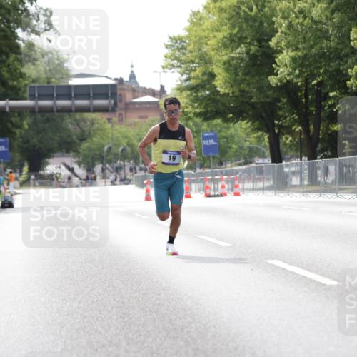 29.06.2025 - hella hamburg halbmarathon Jannik Wohlers http://msf.ph/oto/8153021 29.06.2025 09:32:12 Lombardsbrücke 14, 17, 19, 21 meine-sportfotos.de