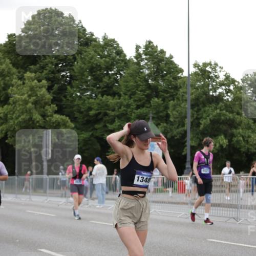 29.06.2025 - hella hamburg halbmarathon Jannik Wohlers http://msf.ph/oto/8153037 29.06.2025 10:52:44 Lombardsbrücke 2291, 2988, 3787, 4626, 5428, 6135, 6521, 7483, 7681, 8414, 10417, 10568, 10661, 11520, 11524, 12193, 12700, 13489, 13916, 13917, 14038, 14761, 14765, 14807, 14977, 14979, 16137, 16156, 16961, 17012, 17577, 18988 meine-sportfotos.de