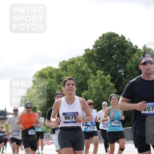 29.06.2025 - hella hamburg halbmarathon Jannik Wohlers http://msf.ph/oto/8153051 29.06.2025 10:15:34 Lombardsbrücke 1156, 1308, 1651, 2071, 2076, 2165, 2436, 3167, 4828, 5046, 5423, 7897, 7941, 7942, 8169, 8554, 8746, 8885, 9675, 9784, 10608, 11113, 11303, 11478, 11774, 11783, 11818, 12427, 12469, 12628, 14423, 14543, 14559, 15571, 15710, 15889, 15988, 16020, 16348, 16606, 16923, 17692, 18641, 18957, 19030 meine-sportfotos.de