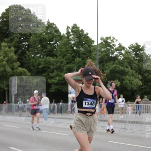 29.06.2025 - hella hamburg halbmarathon Jannik Wohlers http://msf.ph/oto/8153053 29.06.2025 10:52:44 Lombardsbrücke 2291, 2988, 3787, 4626, 5428, 6135, 6521, 7483, 7681, 8414, 10417, 10568, 10661, 11520, 11524, 12193, 12700, 13489, 13916, 13917, 14038, 14761, 14765, 14807, 14977, 14979, 16137, 16156, 16961, 17012, 17577, 18988 meine-sportfotos.de