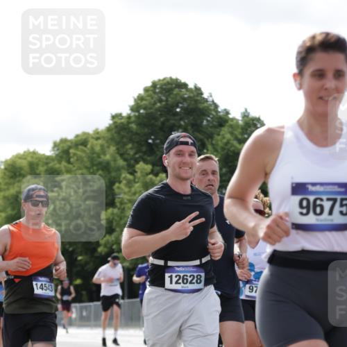 29.06.2025 - hella hamburg halbmarathon Jannik Wohlers http://msf.ph/oto/8153103 29.06.2025 10:15:36 Lombardsbrücke 1156, 1308, 1651, 2071, 2076, 2165, 2436, 2803, 3167, 4828, 5046, 5423, 7897, 7941, 7942, 8169, 8274, 8554, 8746, 8885, 9675, 9784, 9802, 10107, 10608, 10844, 11113, 11303, 11478, 11774, 11783, 11818, 12427, 12469, 12628, 14543, 14559, 15571, 15724, 15889, 16020, 16348, 16606, 17692, 18641, 19030 meine-sportfotos.de
