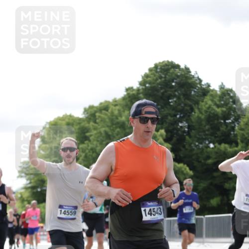 29.06.2025 - hella hamburg halbmarathon Jannik Wohlers http://msf.ph/oto/8153136 29.06.2025 10:15:36 Lombardsbrücke 1156, 1308, 1651, 2071, 2076, 2165, 2436, 2803, 3167, 4828, 5046, 5423, 7897, 7941, 7942, 8169, 8274, 8554, 8746, 8885, 9675, 9784, 9802, 10107, 10608, 10844, 11113, 11303, 11478, 11774, 11783, 11818, 12427, 12469, 12628, 14543, 14559, 15571, 15724, 15889, 16020, 16348, 16606, 17692, 18641, 19030 meine-sportfotos.de