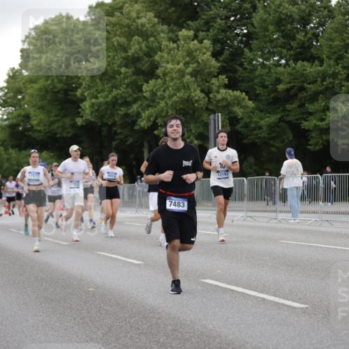 29.06.2025 - hella hamburg halbmarathon Jannik Wohlers http://msf.ph/oto/8153145 29.06.2025 10:52:49 Lombardsbrücke 2291, 2409, 4195, 4626, 5428, 6521, 7483, 7681, 8212, 8414, 9764, 10043, 10490, 10661, 11520, 11524, 12193, 12219, 12700, 13011, 13326, 13489, 13916, 13917, 14038, 14419, 14761, 16137, 17012, 17577, 17600, 18311, 18988 meine-sportfotos.de