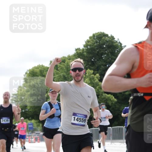 29.06.2025 - hella hamburg halbmarathon Jannik Wohlers http://msf.ph/oto/8153169 29.06.2025 10:15:37 Lombardsbrücke 1156, 1308, 1651, 2071, 2076, 2165, 2436, 2803, 3167, 4828, 5046, 5423, 7897, 7941, 7942, 8169, 8274, 8554, 8746, 8885, 9601, 9675, 9784, 9802, 10107, 10292, 10608, 10844, 11113, 11303, 11478, 11774, 11783, 11818, 12427, 12628, 14543, 14559, 15571, 15724, 15889, 16020, 16348, 16606, 17692, 18641, 19030 meine-sportfotos.de