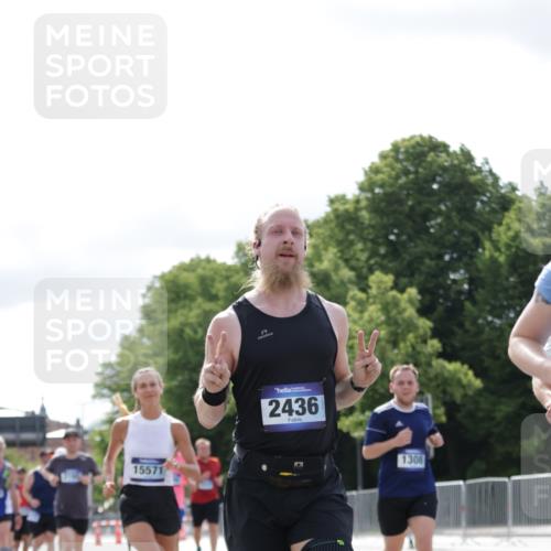 29.06.2025 - hella hamburg halbmarathon Jannik Wohlers http://msf.ph/oto/8153265 29.06.2025 10:15:39 Lombardsbrücke 1156, 1308, 1651, 2071, 2076, 2165, 2436, 2803, 3167, 4828, 5046, 5423, 7897, 8169, 8274, 8554, 8746, 8885, 9601, 9675, 9784, 9802, 10107, 10292, 10844, 10990, 11113, 11303, 11478, 11774, 11783, 11818, 12427, 12628, 14543, 14559, 15571, 15724, 15889, 16020, 16348, 16606, 17692, 18641, 19030 meine-sportfotos.de