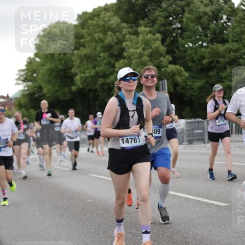 29.06.2025 - hella hamburg halbmarathon Jannik Wohlers http://msf.ph/oto/8153285 29.06.2025 10:52:55 Lombardsbrücke 1340, 1900, 1906, 2065, 2409, 3226, 4195, 4626, 5428, 5815, 7068, 7483, 7876, 8189, 8212, 8414, 8515, 8906, 9685, 9764, 10043, 10175, 10490, 11914, 12193, 12219, 12700, 13011, 13326, 13916, 13917, 14038, 14065, 14419, 14761, 17012, 17577, 17600, 18144, 18311, 18523, 18593 meine-sportfotos.de