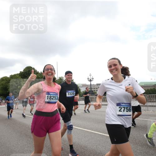 29.06.2025 - hella hamburg halbmarathon Jannik Wohlers http://msf.ph/oto/8153287 29.06.2025 10:47:58 Lombardsbrücke 1157, 1645, 2037, 2195, 2418, 2475, 2627, 2756, 2909, 2958, 3224, 3320, 3504, 3661, 3679, 3933, 4588, 5585, 5781, 5952, 6143, 7532, 8461, 8948, 9775, 9921, 10059, 10145, 11742, 12022, 12104, 12152, 12192, 12439, 12452, 12932, 13377, 13529, 13559, 13675, 13861, 13914, 14050, 15489, 15593, 15715, 15743, 16141, 16368, 16669, 16693, 16935, 16965, 17631, 17930, 18248, 18967 meine-sportfotos.de