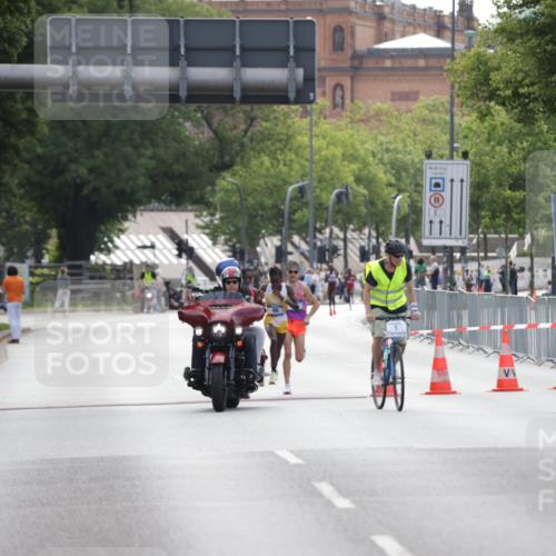 29.06.2025 - hella hamburg halbmarathon Jannik Wohlers http://msf.ph/oto/8153291 29.06.2025 09:34:30 Lombardsbrücke  meine-sportfotos.de