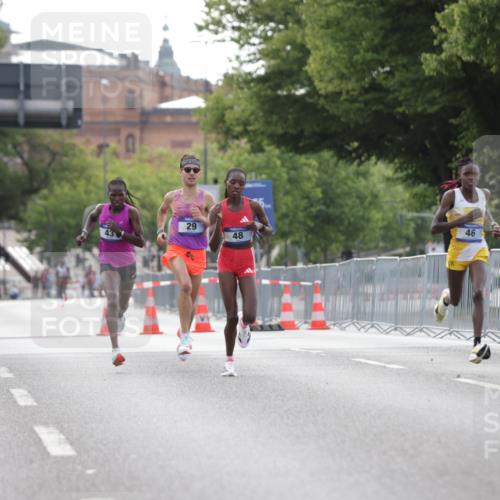 29.06.2025 - hella hamburg halbmarathon Jannik Wohlers http://msf.ph/oto/8153313 29.06.2025 09:34:36 Lombardsbrücke  meine-sportfotos.de