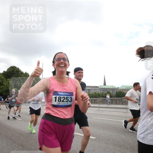 29.06.2025 - hella hamburg halbmarathon Jannik Wohlers http://msf.ph/oto/8153319 29.06.2025 10:47:59 Lombardsbrücke 1157, 1645, 2037, 2195, 2418, 2475, 2627, 2756, 2909, 3224, 3320, 3504, 3661, 3679, 3933, 4588, 5585, 5781, 5952, 6143, 7532, 8461, 8948, 9775, 9921, 10059, 10145, 12022, 12104, 12152, 12192, 12439, 12452, 12932, 13377, 13529, 13559, 13675, 13861, 13914, 14050, 15489, 15593, 15715, 15743, 16141, 16368, 16669, 16693, 16935, 16965, 17631, 17930, 18248, 18967 meine-sportfotos.de