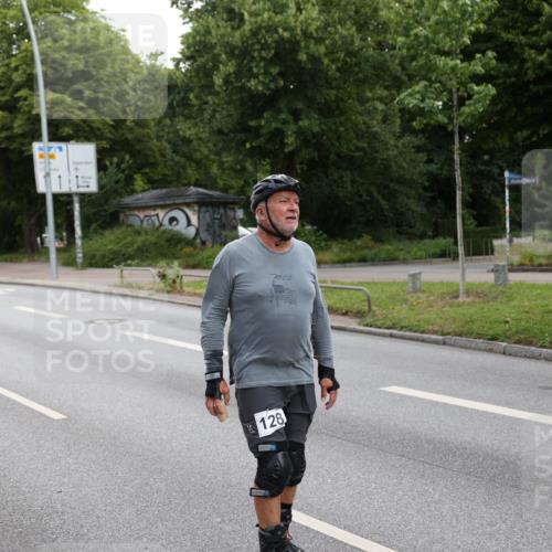29.06.2025 - hella hamburg halbmarathon Yannick Fuchs http://msf.ph/oto/8153405 29.06.2025 10:03:24 20KM  meine-sportfotos.de