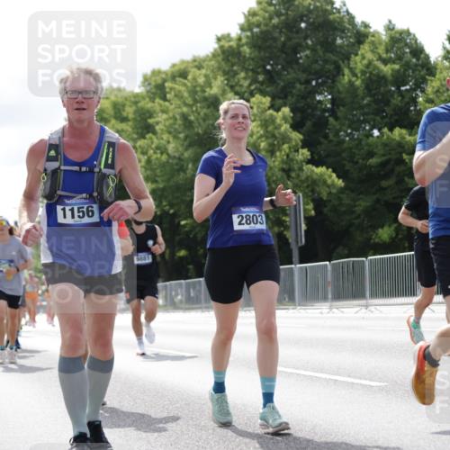 29.06.2025 - hella hamburg halbmarathon Jannik Wohlers http://msf.ph/oto/8153426 29.06.2025 10:15:45 Lombardsbrücke 1156, 1308, 1651, 2071, 2076, 2165, 2436, 2803, 2835, 3134, 3648, 4637, 4828, 5046, 5423, 7897, 8169, 8274, 8554, 9601, 9784, 9802, 9881, 10107, 10183, 10292, 10844, 10990, 11113, 11818, 12572, 12628, 13215, 14543, 15332, 15487, 15571, 15724, 15889, 16921, 17592, 17692, 18735, 19030 meine-sportfotos.de