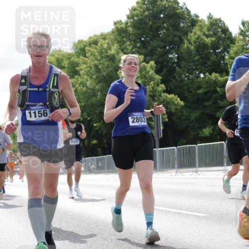 29.06.2025 - hella hamburg halbmarathon Jannik Wohlers http://msf.ph/oto/8153434 29.06.2025 10:15:45 Lombardsbrücke 1156, 1308, 1651, 2071, 2076, 2165, 2436, 2803, 2835, 3134, 3648, 4637, 4828, 5046, 5423, 7897, 8169, 8274, 8554, 9601, 9784, 9802, 9881, 10107, 10183, 10292, 10844, 10990, 11113, 11818, 12572, 12628, 13215, 14543, 15332, 15487, 15571, 15724, 15889, 16921, 17592, 17692, 18735, 19030 meine-sportfotos.de