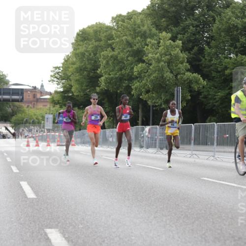 29.06.2025 - hella hamburg halbmarathon Jannik Wohlers http://msf.ph/oto/8153442 29.06.2025 09:34:38 Lombardsbrücke 29, 43, 46, 48 meine-sportfotos.de