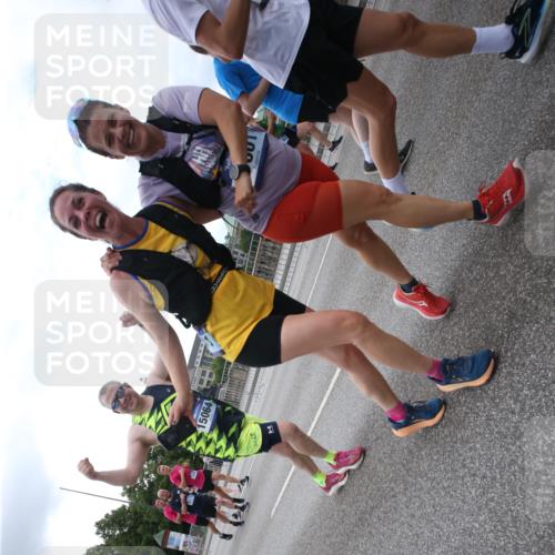 29.06.2025 - hella hamburg halbmarathon Jannik Wohlers http://msf.ph/oto/8153473 29.06.2025 10:48:45 Lombardsbrücke 2160, 2395, 2541, 2713, 2927, 3070, 3086, 3232, 3253, 4403, 4525, 4527, 5118, 5463, 5551, 6566, 6979, 7931, 7936, 8549, 9245, 9341, 9359, 10033, 10038, 10081, 10130, 10479, 10782, 10785, 11000, 11031, 11192, 11601, 11681, 11741, 11865, 12010, 12173, 12380, 12664, 12881, 12882, 13426, 13564, 13565, 14080, 14081, 14623, 15064, 15159, 15176, 15411, 15530, 15597, 15631, 15771, 16012, 16759, 17287, 17315, 17538, 17647, 17693, 18016, 18453 meine-sportfotos.de