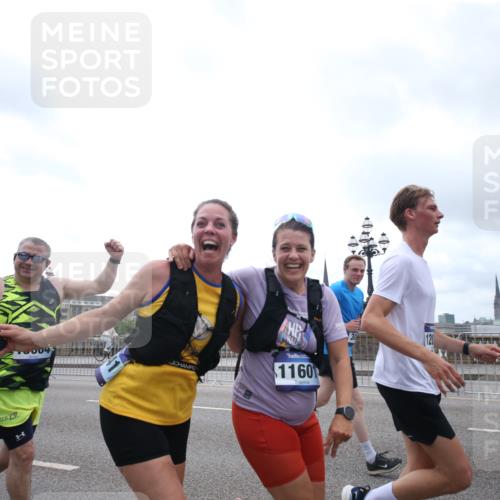 29.06.2025 - hella hamburg halbmarathon Jannik Wohlers http://msf.ph/oto/8153488 29.06.2025 10:48:45 Lombardsbrücke 2160, 2395, 2541, 2713, 2927, 3070, 3086, 3232, 3253, 4403, 4525, 4527, 5118, 5463, 5551, 6566, 6979, 7931, 7936, 8549, 9245, 9341, 9359, 10033, 10038, 10081, 10130, 10479, 10782, 10785, 11000, 11031, 11192, 11601, 11681, 11741, 11865, 12010, 12173, 12380, 12664, 12881, 12882, 13426, 13564, 13565, 14080, 14081, 14623, 15064, 15159, 15176, 15411, 15530, 15597, 15631, 15771, 16012, 16759, 17287, 17315, 17538, 17647, 17693, 18016, 18453 meine-sportfotos.de