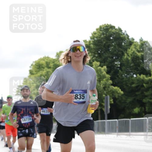 29.06.2025 - hella hamburg halbmarathon Jannik Wohlers http://msf.ph/oto/8153502 29.06.2025 10:15:49 Lombardsbrücke 1212, 1308, 1599, 2071, 2165, 2436, 2803, 2835, 3134, 3648, 4583, 4637, 4828, 5046, 5294, 7753, 8169, 8274, 9601, 9628, 9802, 9881, 10107, 10183, 10292, 10844, 10990, 11344, 11345, 12572, 13215, 13610, 15332, 15388, 15487, 15571, 15724, 16921, 17592, 17692, 17806, 18735, 19030 meine-sportfotos.de