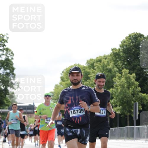29.06.2025 - hella hamburg halbmarathon Jannik Wohlers http://msf.ph/oto/8153514 29.06.2025 10:15:50 Lombardsbrücke 1212, 1308, 1599, 2071, 2165, 2436, 2803, 2835, 3134, 3648, 4583, 4637, 4828, 5046, 5294, 7753, 8169, 8274, 8597, 8645, 9601, 9628, 9802, 9881, 10107, 10139, 10141, 10183, 10292, 10844, 10990, 11344, 11345, 12572, 13215, 13610, 15332, 15388, 15487, 15571, 15724, 16921, 17592, 17692, 17806, 18735, 19030 meine-sportfotos.de