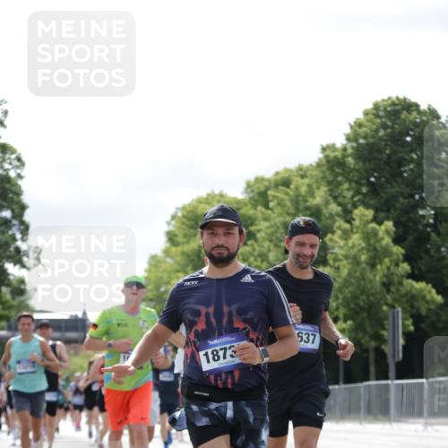 29.06.2025 - hella hamburg halbmarathon Jannik Wohlers http://msf.ph/oto/8153527 29.06.2025 10:15:50 Lombardsbrücke 1212, 1308, 1599, 2071, 2165, 2436, 2803, 2835, 3134, 3648, 4583, 4637, 4828, 5046, 5294, 7753, 8169, 8274, 8597, 8645, 9601, 9628, 9802, 9881, 10107, 10139, 10141, 10183, 10292, 10844, 10990, 11344, 11345, 12572, 13215, 13610, 15332, 15388, 15487, 15571, 15724, 16921, 17592, 17692, 17806, 18735, 19030 meine-sportfotos.de