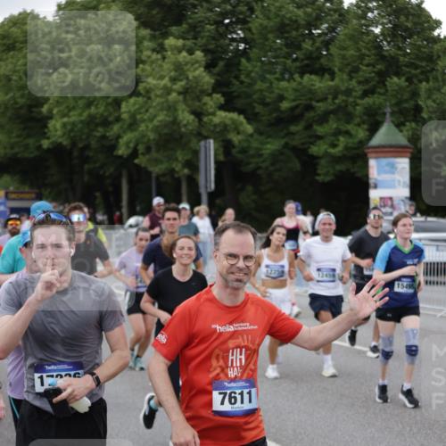 29.06.2025 - hella hamburg halbmarathon Jannik Wohlers http://msf.ph/oto/8153599 29.06.2025 10:53:09 Lombardsbrücke 1340, 1709, 1900, 1906, 1984, 2065, 2429, 3226, 4595, 5562, 5815, 5857, 6041, 6044, 6306, 6913, 6996, 7039, 7068, 7537, 7611, 7876, 7890, 8189, 8212, 8515, 8906, 9077, 9456, 9531, 9685, 9785, 10175, 11489, 11914, 12068, 12082, 12259, 12280, 12459, 13072, 13316, 13351, 14065, 14419, 14927, 15118, 15292, 15498, 15804, 15821, 15822, 16979, 17236, 17709, 18057, 18059, 18079, 18083, 18144, 18523, 18532, 18593, 18609 meine-sportfotos.de
