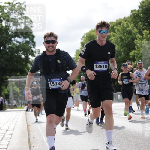 29.06.2025 - hella hamburg halbmarathon Jannik Wohlers http://msf.ph/oto/8153779 29.06.2025 10:15:56 Lombardsbrücke 1212, 1244, 1599, 2803, 2835, 3030, 3134, 3648, 4583, 4637, 5294, 6024, 7753, 8274, 8597, 8645, 8847, 9601, 9628, 9802, 9810, 9881, 10107, 10139, 10141, 10183, 10292, 10844, 10990, 11344, 11345, 11752, 12572, 13215, 13220, 13610, 13727, 15332, 15388, 15487, 15724, 16199, 16456, 16607, 16921, 17422, 17592, 17694, 17806, 17854, 17942, 18735 meine-sportfotos.de