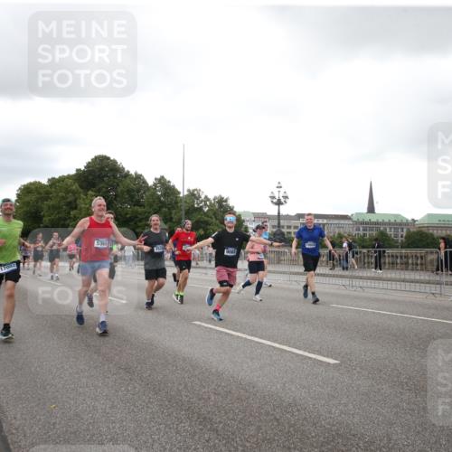29.06.2025 - hella hamburg halbmarathon Jannik Wohlers http://msf.ph/oto/8153801 29.06.2025 10:52:10 Lombardsbrücke 1369, 1826, 2362, 2420, 2528, 2983, 3140, 3227, 4591, 5360, 6671, 7511, 7735, 7812, 9068, 9070, 9103, 9731, 10080, 10392, 10600, 10879, 10928, 11084, 11297, 12546, 12994, 13207, 13208, 13305, 13677, 14424, 14704, 14893, 14897, 15205, 15447, 15906, 16053, 16056, 16984, 17002, 17050, 17359, 17896, 18106, 18115, 18633, 18645, 18751, 18997, 19063, 19097 meine-sportfotos.de