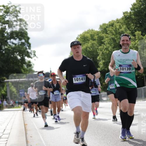 29.06.2025 - hella hamburg halbmarathon Jannik Wohlers http://msf.ph/oto/8153816 29.06.2025 10:15:58 Lombardsbrücke 1212, 1244, 1599, 2835, 3030, 3134, 3156, 3484, 3648, 4583, 4637, 5294, 6024, 7753, 8295, 8597, 8645, 8707, 8847, 9601, 9628, 9810, 9881, 10139, 10141, 10183, 10292, 10990, 11344, 11345, 11752, 12572, 13215, 13220, 13610, 13727, 13835, 14857, 15332, 15388, 15487, 16186, 16199, 16456, 16607, 16921, 17422, 17592, 17694, 17806, 17854, 17942, 18735 meine-sportfotos.de