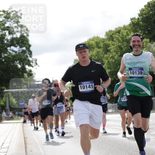 29.06.2025 - hella hamburg halbmarathon Jannik Wohlers http://msf.ph/oto/8153836 29.06.2025 10:15:58 Lombardsbrücke 1212, 1244, 1599, 2835, 3030, 3134, 3156, 3484, 3648, 4583, 4637, 5294, 6024, 7753, 8295, 8597, 8645, 8707, 8847, 9601, 9628, 9810, 9881, 10139, 10141, 10183, 10292, 10990, 11344, 11345, 11752, 12572, 13215, 13220, 13610, 13727, 13835, 14857, 15332, 15388, 15487, 16186, 16199, 16456, 16607, 16921, 17422, 17592, 17694, 17806, 17854, 17942, 18735 meine-sportfotos.de