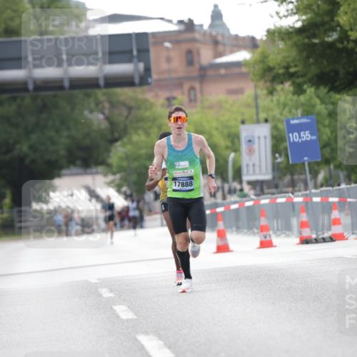 29.06.2025 - hella hamburg halbmarathon Jannik Wohlers http://msf.ph/oto/8153863 29.06.2025 09:35:10 Lombardsbrücke 36, 39 meine-sportfotos.de
