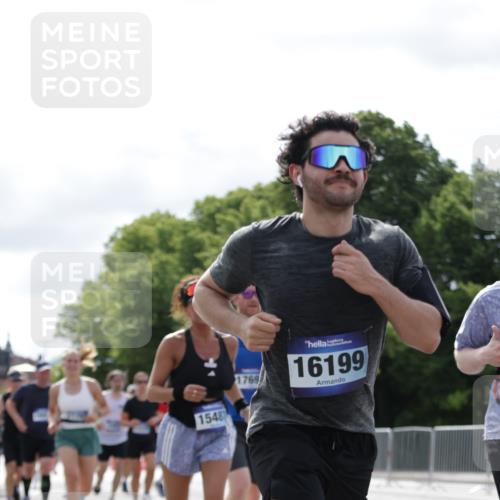 29.06.2025 - hella hamburg halbmarathon Jannik Wohlers http://msf.ph/oto/8153894 29.06.2025 10:16:01 Lombardsbrücke 1212, 1244, 1599, 2835, 3030, 3134, 3156, 3484, 3648, 3687, 4478, 4583, 4637, 5294, 6024, 6488, 7158, 7358, 7753, 8295, 8597, 8645, 8707, 8847, 9628, 9810, 9881, 10076, 10139, 10141, 10183, 10575, 11344, 11345, 11752, 12572, 12911, 13215, 13220, 13610, 13727, 13835, 14857, 15332, 15388, 15487, 16186, 16199, 16456, 16607, 16740, 16921, 17422, 17592, 17694, 17806, 17838, 17854, 17942, 18735 meine-sportfotos.de