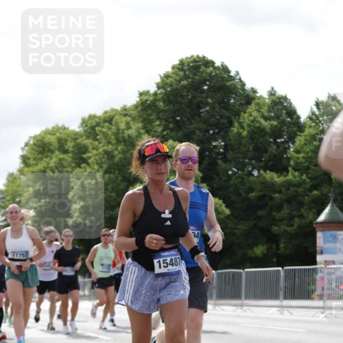 29.06.2025 - hella hamburg halbmarathon Jannik Wohlers http://msf.ph/oto/8153919 29.06.2025 10:16:02 Lombardsbrücke 1212, 1244, 1599, 3030, 3134, 3156, 3484, 3648, 3687, 4478, 4583, 4637, 5294, 6024, 6488, 7158, 7358, 7753, 8295, 8597, 8645, 8707, 8847, 9628, 9664, 9810, 9881, 10076, 10139, 10141, 10183, 10575, 11344, 11345, 11752, 12572, 12911, 13215, 13220, 13610, 13727, 13835, 14857, 15332, 15388, 15487, 16098, 16100, 16186, 16199, 16456, 16607, 16740, 16921, 17422, 17592, 17694, 17806, 17838, 17854, 17942 meine-sportfotos.de