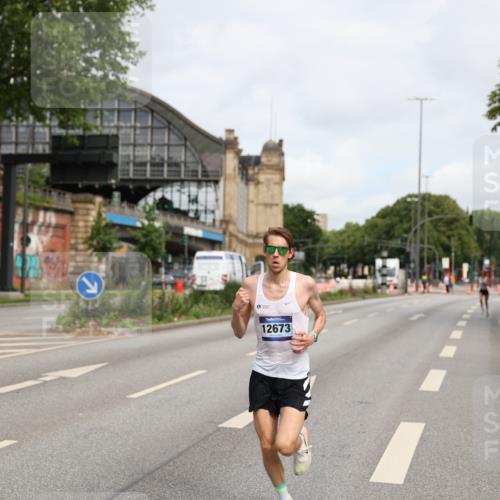 29.06.2025 - hella hamburg halbmarathon Yannick Fuchs http://msf.ph/oto/8153926 29.06.2025 10:11:23 20KM 45, 12673 meine-sportfotos.de