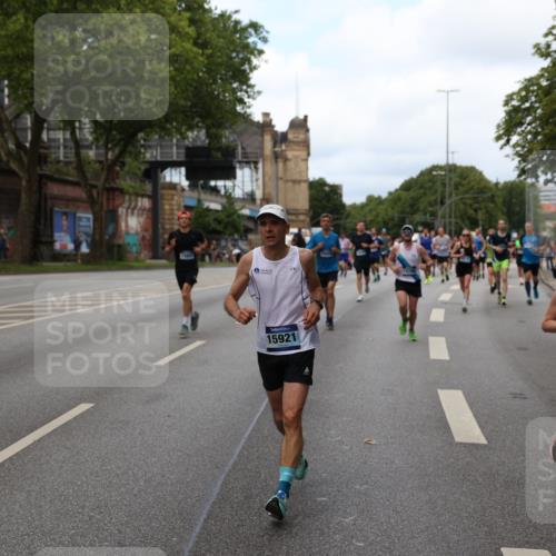 29.06.2025 - hella hamburg halbmarathon Yannick Fuchs http://msf.ph/oto/8153963 29.06.2025 10:37:49 20KM 3109, 3116, 3124, 3697, 3928, 4080, 4318, 6495, 7026, 7185, 7508, 7635, 8664, 9114, 10099, 10237, 10251, 10493, 11177, 11778, 12153, 12623, 12657, 12723, 12776, 13398, 13807, 13897, 14201, 14210, 14484, 14849, 15706, 15921, 16314, 16338, 16997, 17391, 17403, 18274, 18449, 18775, 19009, 19038, 19051, 19229 meine-sportfotos.de