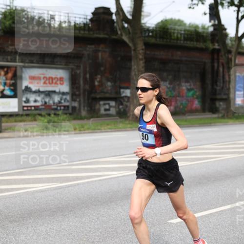 29.06.2025 - hella hamburg halbmarathon Yannick Fuchs http://msf.ph/oto/8154006 29.06.2025 10:11:53 20KM 50, 3944, 11409 meine-sportfotos.de