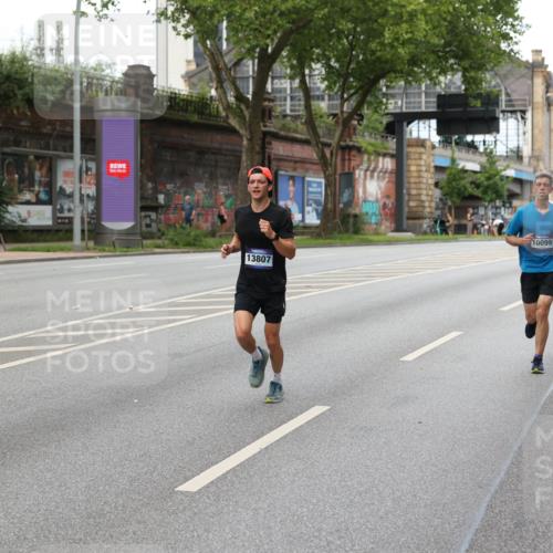 29.06.2025 - hella hamburg halbmarathon Yannick Fuchs http://msf.ph/oto/8154028 29.06.2025 10:37:50 20KM 3109, 3116, 3124, 3146, 3437, 3697, 3928, 4080, 4318, 6495, 7026, 7185, 7508, 7635, 8664, 9114, 10099, 10237, 10251, 10493, 11177, 11778, 12153, 12623, 12657, 12723, 12776, 13348, 13398, 13807, 13897, 14201, 14210, 14484, 14849, 15706, 15921, 16314, 16338, 16997, 17391, 17403, 18274, 18449, 18775, 19009, 19038, 19051, 19090, 19229 meine-sportfotos.de