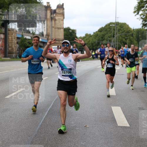 29.06.2025 - hella hamburg halbmarathon Yannick Fuchs http://msf.ph/oto/8154057 29.06.2025 10:37:51 20KM 3109, 3116, 3124, 3146, 3437, 3697, 3928, 4080, 4318, 6495, 7026, 7185, 7508, 7635, 8664, 9114, 10099, 10237, 10251, 10493, 11778, 12153, 12623, 12657, 12723, 12776, 13348, 13398, 13807, 13897, 14201, 14210, 14484, 14849, 15383, 15706, 15921, 15932, 16105, 16314, 16338, 16648, 16997, 17391, 17403, 18274, 18449, 18775, 19009, 19038, 19051, 19090, 19229 meine-sportfotos.de