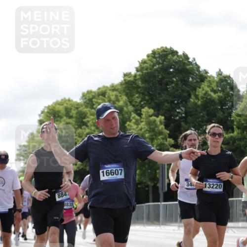 29.06.2025 - hella hamburg halbmarathon Jannik Wohlers http://msf.ph/oto/8154071 29.06.2025 10:16:05 Lombardsbrücke 1212, 1244, 1599, 1825, 2347, 2912, 3030, 3156, 3484, 3648, 3687, 4478, 4583, 5294, 6024, 6488, 7158, 7358, 7753, 8295, 8597, 8645, 8707, 8847, 8857, 9628, 9664, 9810, 10076, 10139, 10141, 10183, 10575, 11236, 11344, 11345, 11752, 12572, 12872, 12911, 13215, 13220, 13610, 13712, 13727, 13835, 13859, 14857, 15332, 15388, 15487, 16098, 16100, 16186, 16199, 16456, 16607, 16740, 17422, 17694, 17806, 17838, 17854, 17942 meine-sportfotos.de