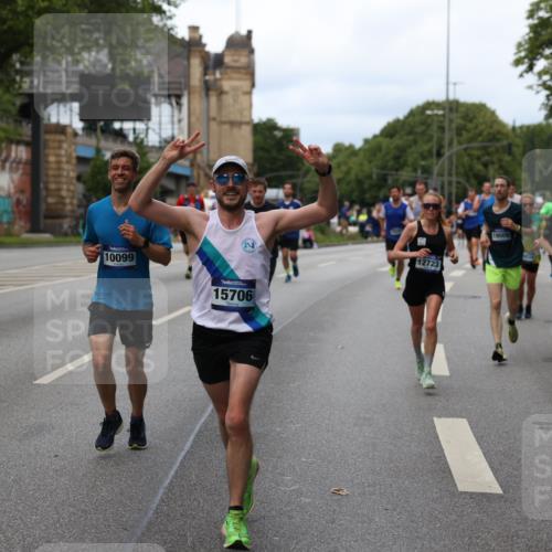 29.06.2025 - hella hamburg halbmarathon Yannick Fuchs http://msf.ph/oto/8154089 29.06.2025 10:37:51 20KM 3109, 3116, 3124, 3146, 3437, 3697, 3928, 4080, 4318, 6495, 7026, 7185, 7508, 7635, 8664, 9114, 10099, 10237, 10251, 10493, 11778, 12153, 12623, 12657, 12723, 12776, 13348, 13398, 13807, 13897, 14201, 14210, 14484, 14849, 15383, 15706, 15921, 15932, 16105, 16314, 16338, 16648, 16997, 17391, 17403, 18274, 18449, 18775, 19009, 19038, 19051, 19090, 19229 meine-sportfotos.de