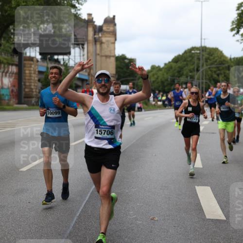 29.06.2025 - hella hamburg halbmarathon Yannick Fuchs http://msf.ph/oto/8154095 29.06.2025 10:37:51 20KM 3109, 3116, 3124, 3146, 3437, 3697, 3928, 4080, 4318, 6495, 7026, 7185, 7508, 7635, 8664, 9114, 10099, 10237, 10251, 10493, 11778, 12153, 12623, 12657, 12723, 12776, 13348, 13398, 13807, 13897, 14201, 14210, 14484, 14849, 15383, 15706, 15921, 15932, 16105, 16314, 16338, 16648, 16997, 17391, 17403, 18274, 18449, 18775, 19009, 19038, 19051, 19090, 19229 meine-sportfotos.de