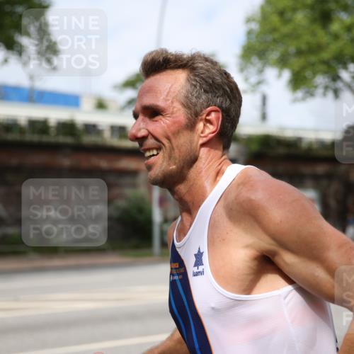 29.06.2025 - hella hamburg halbmarathon Yannick Fuchs http://msf.ph/oto/8154115 29.06.2025 10:12:19 20KM 11864 meine-sportfotos.de