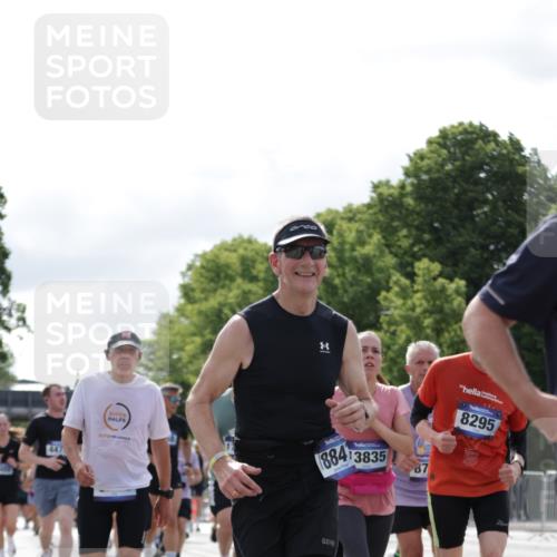 29.06.2025 - hella hamburg halbmarathon Jannik Wohlers http://msf.ph/oto/8154125 29.06.2025 10:16:06 Lombardsbrücke 1212, 1244, 1599, 1825, 2347, 2912, 3030, 3156, 3484, 3648, 3687, 4478, 4583, 5294, 6024, 6488, 7158, 7358, 7753, 8295, 8317, 8597, 8645, 8707, 8847, 8857, 9628, 9664, 9810, 10076, 10139, 10141, 10575, 11236, 11344, 11345, 11752, 12230, 12572, 12872, 12911, 13215, 13220, 13610, 13712, 13727, 13835, 13859, 14219, 14857, 15388, 16098, 16100, 16186, 16199, 16456, 16607, 16740, 17422, 17694, 17806, 17838, 17854, 17942 meine-sportfotos.de