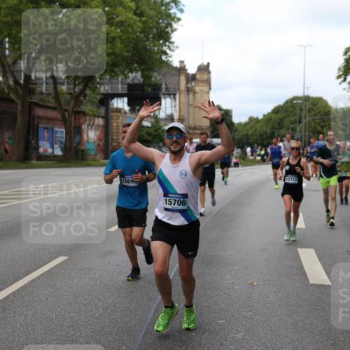 29.06.2025 - hella hamburg halbmarathon Yannick Fuchs http://msf.ph/oto/8154131 29.06.2025 10:37:51 20KM 3109, 3116, 3124, 3146, 3437, 3697, 3928, 4080, 4318, 6495, 7026, 7185, 7508, 7635, 8664, 9114, 10099, 10237, 10251, 10493, 11778, 12153, 12623, 12657, 12723, 12776, 13348, 13398, 13807, 13897, 14201, 14210, 14484, 14849, 15383, 15706, 15921, 15932, 16105, 16314, 16338, 16648, 16997, 17391, 17403, 18274, 18449, 18775, 19009, 19038, 19051, 19090, 19229 meine-sportfotos.de