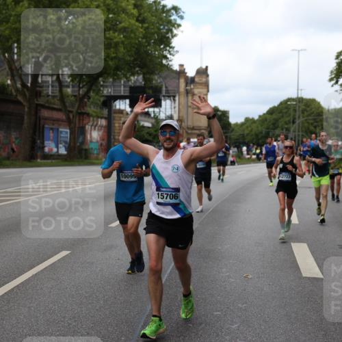 29.06.2025 - hella hamburg halbmarathon Yannick Fuchs http://msf.ph/oto/8154139 29.06.2025 10:37:52 20KM 3109, 3116, 3124, 3146, 3437, 3697, 3928, 4080, 4318, 5506, 6495, 7026, 7185, 7451, 7508, 7635, 8664, 9114, 10099, 10237, 10251, 10493, 11778, 12153, 12623, 12657, 12723, 12776, 13348, 13398, 13807, 13897, 14201, 14210, 14484, 14690, 14849, 15383, 15706, 15932, 16105, 16314, 16338, 16648, 16997, 17391, 17403, 18274, 18449, 18775, 19009, 19038, 19051, 19090, 19229 meine-sportfotos.de