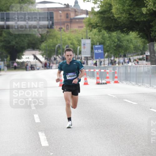 29.06.2025 - hella hamburg halbmarathon Jannik Wohlers http://msf.ph/oto/8154162 29.06.2025 09:35:29 Lombardsbrücke 28, 47, 14689, 17888 meine-sportfotos.de