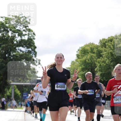 29.06.2025 - hella hamburg halbmarathon Jannik Wohlers http://msf.ph/oto/8154176 29.06.2025 10:16:10 Lombardsbrücke 1212, 1244, 1599, 1825, 2347, 2912, 3030, 3156, 3176, 3484, 3687, 4478, 5036, 5037, 6024, 6488, 7158, 7358, 7753, 8295, 8317, 8597, 8645, 8707, 8847, 8857, 9628, 9664, 9676, 9810, 10076, 10139, 10141, 10232, 10575, 11236, 11335, 11752, 12230, 12417, 12872, 12911, 13114, 13220, 13712, 13727, 13835, 13859, 14219, 14857, 16098, 16100, 16186, 16199, 16376, 16456, 16607, 16740, 16856, 17422, 17604, 17694, 17806, 17838, 17854, 17857, 17942 meine-sportfotos.de