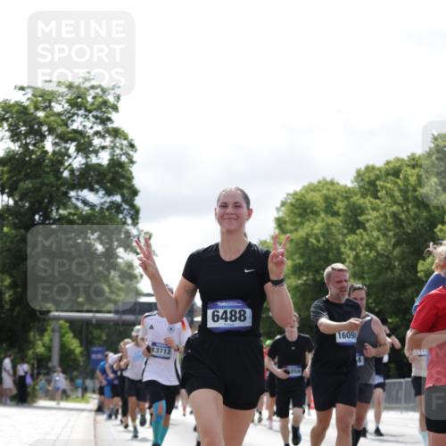 29.06.2025 - hella hamburg halbmarathon Jannik Wohlers http://msf.ph/oto/8154210 29.06.2025 10:16:10 Lombardsbrücke 1212, 1244, 1599, 1825, 2347, 2912, 3030, 3156, 3176, 3484, 3687, 4478, 5036, 5037, 6024, 6488, 7158, 7358, 7753, 8295, 8317, 8597, 8645, 8707, 8847, 8857, 9628, 9664, 9676, 9810, 10076, 10139, 10141, 10232, 10575, 11236, 11335, 11752, 12230, 12417, 12872, 12911, 13114, 13220, 13712, 13727, 13835, 13859, 14219, 14857, 16098, 16100, 16186, 16199, 16376, 16456, 16607, 16740, 16856, 17422, 17604, 17694, 17806, 17838, 17854, 17857, 17942 meine-sportfotos.de