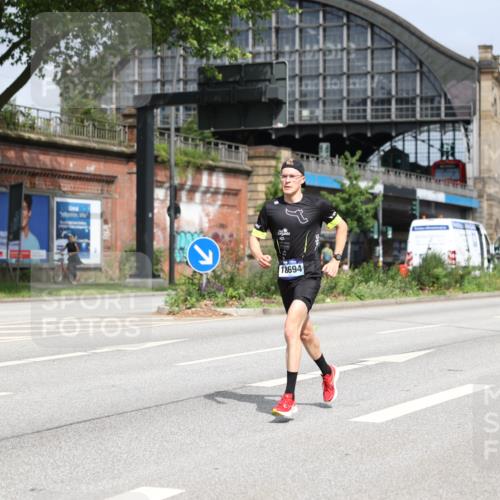 29.06.2025 - hella hamburg halbmarathon Yannick Fuchs http://msf.ph/oto/8154344 29.06.2025 10:13:15 20KM 18694 meine-sportfotos.de