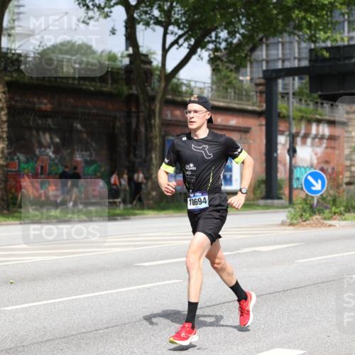 29.06.2025 - hella hamburg halbmarathon Yannick Fuchs http://msf.ph/oto/8154357 29.06.2025 10:13:16 20KM 18694 meine-sportfotos.de