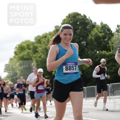 29.06.2025 - hella hamburg halbmarathon Jannik Wohlers http://msf.ph/oto/8154369 29.06.2025 10:16:13 Lombardsbrücke 1244, 1825, 2347, 2912, 3030, 3088, 3156, 3176, 3484, 3687, 4478, 5036, 5037, 6488, 6742, 6941, 7158, 7358, 8295, 8317, 8619, 8707, 8847, 8857, 9332, 9492, 9664, 9676, 10076, 10232, 10575, 11236, 11335, 11428, 11442, 11752, 12230, 12417, 12872, 12911, 13114, 13220, 13712, 13835, 13859, 14219, 14857, 15658, 15861, 16098, 16100, 16186, 16376, 16456, 16607, 16740, 16856, 17422, 17604, 17694, 17838, 17845, 17854, 17857, 17942 meine-sportfotos.de