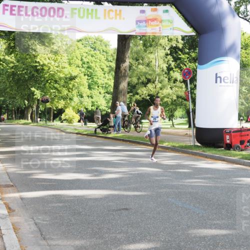 29.06.2025 - hella hamburg halbmarathon MichiJ http://msf.ph/oto/8154392 29.06.2025 09:54:53 Zwischen KM18-KM19 11 meine-sportfotos.de